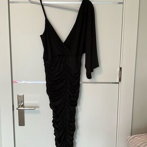 Black One-Shoulder Ruched Midi Dress